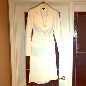 Ladies two piece suit NWOT